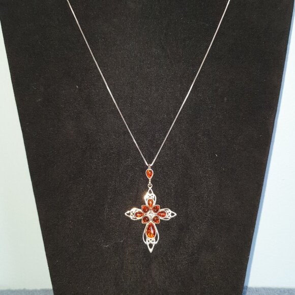 Wonderful 2.25’’ Large Baltic Amber Sterling Silver Cross Pendant Necklace - Picture 6 of 11